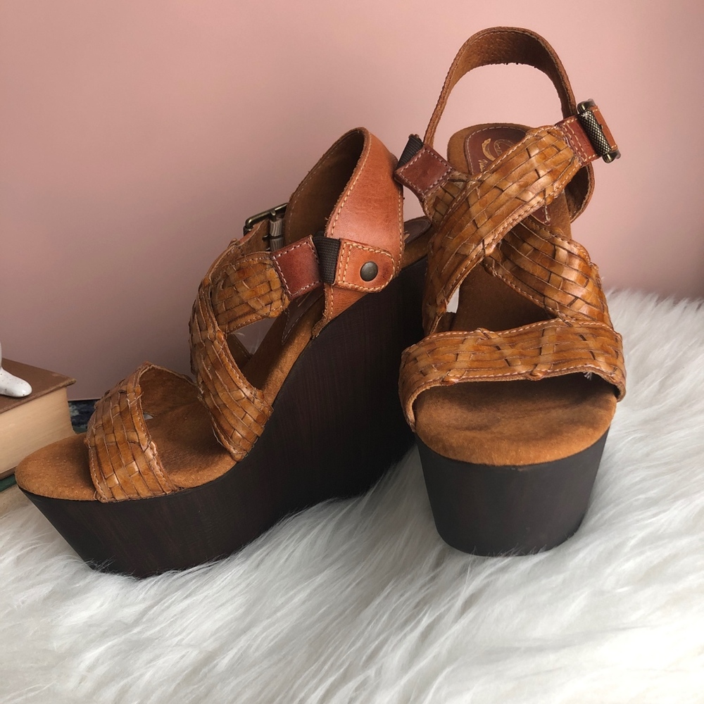 Sbicca Vintage Collection Wooden Block Wedges - Picture 8 of 8